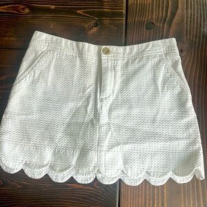 Lilly Pulitzer White Scallop Skort size 2
